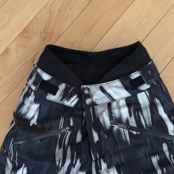 Women’s Spyder ski/ snow pants - Picture 3 of 4